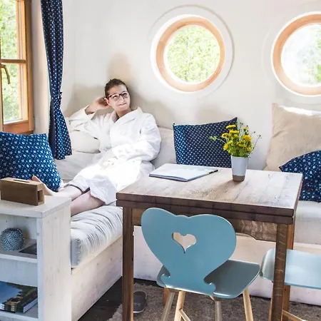 Ξενοδοχείο Wohnwagon Tiny Houses Ii *